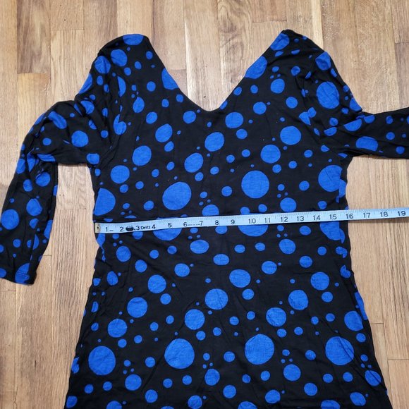 5/$25 V-Neck 3/4 sleeve Blouse - Picture 8 of 8